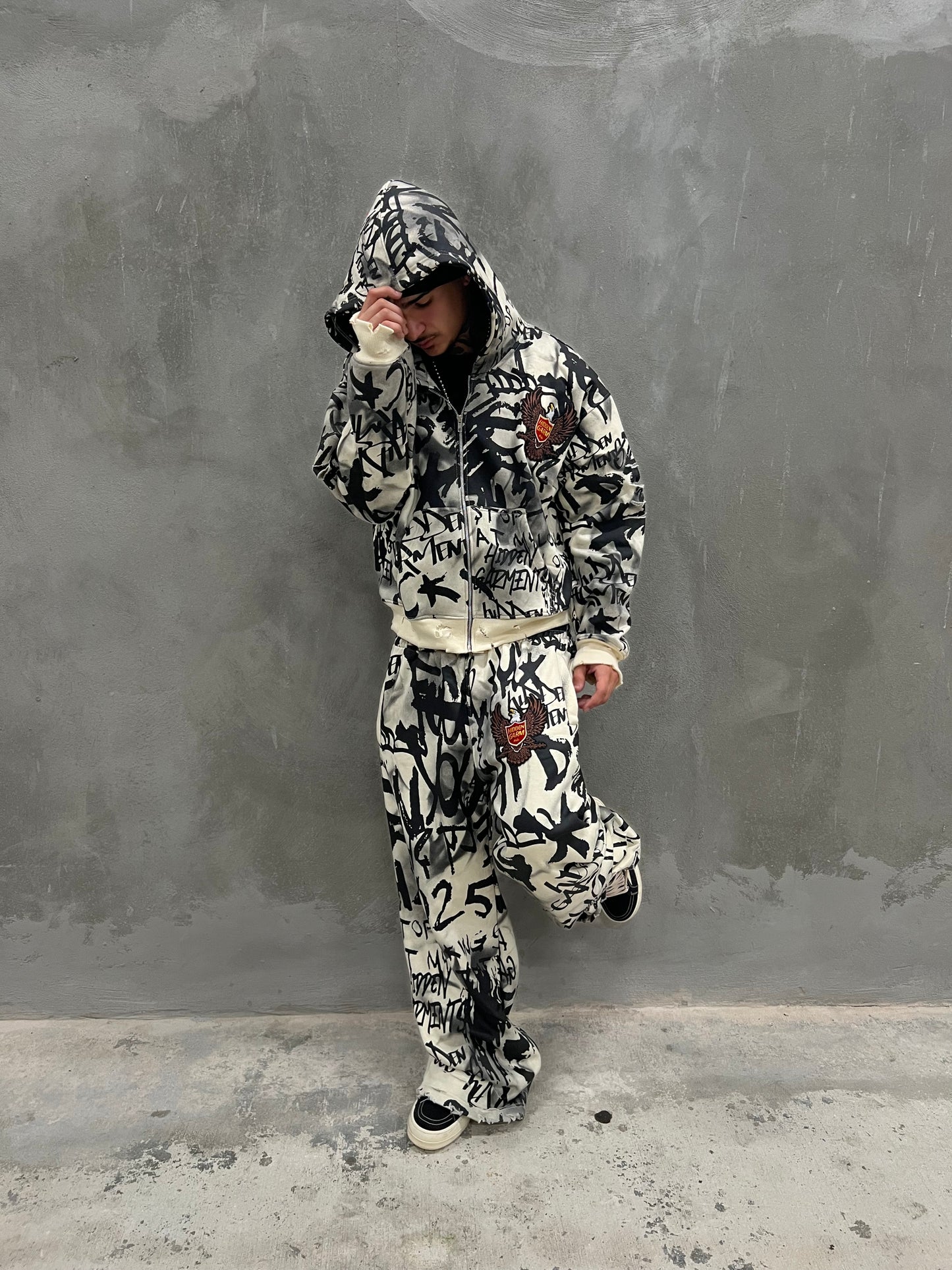 Graffiti Sweatpants (CREAM)