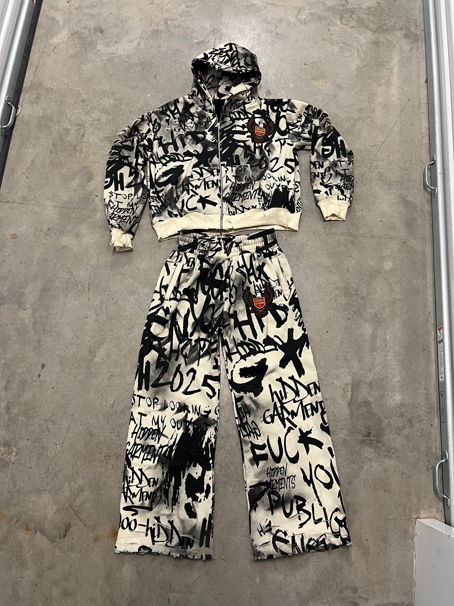 Graffiti Sweatpants (CREAM)